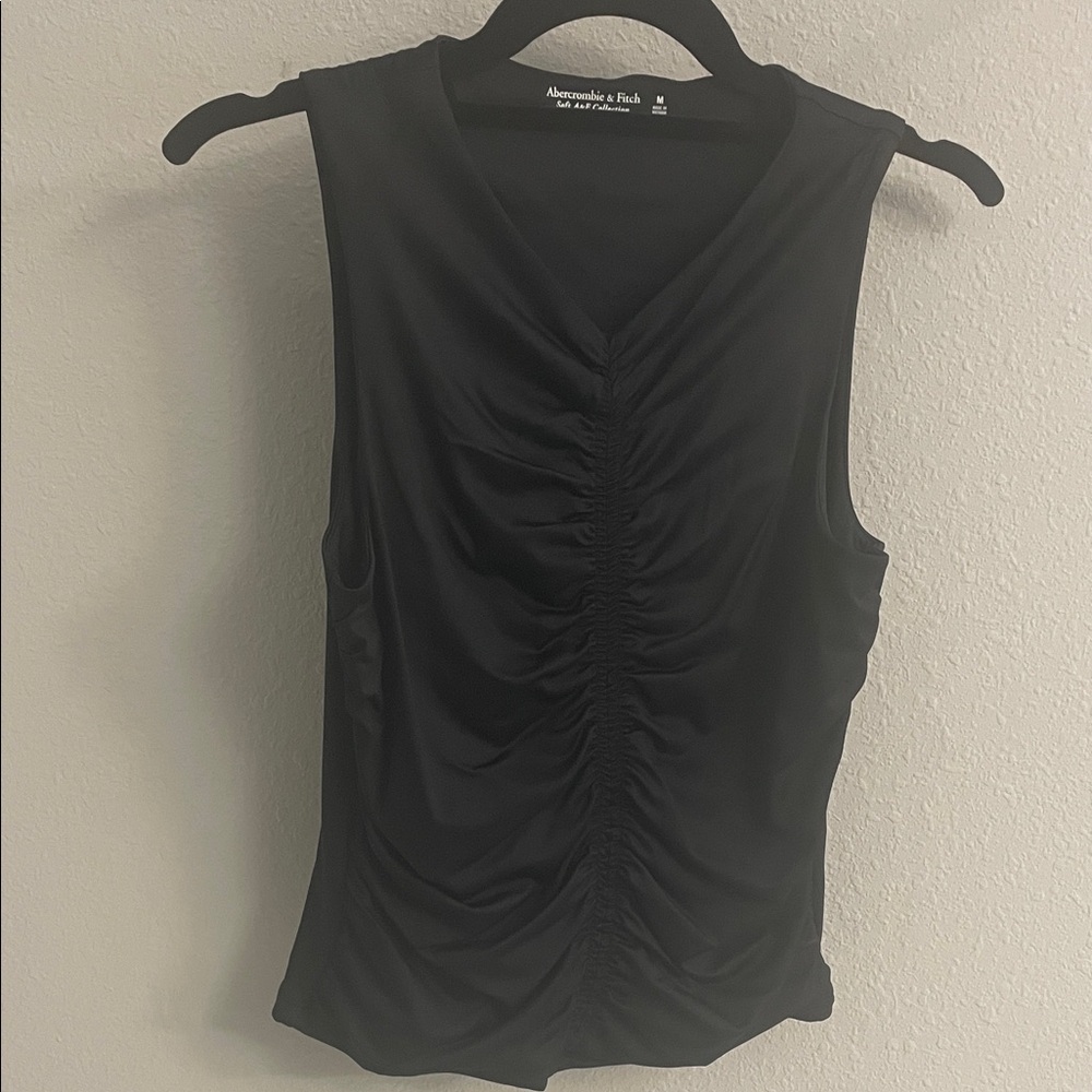 NWOT Abercrombie & Fitch Black Sleeveless Ruched Top